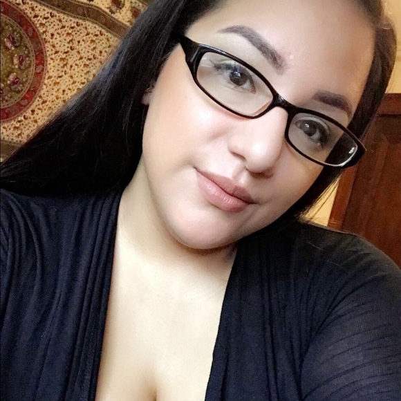 Meet your Posher, Karen - Picture 1 of 1